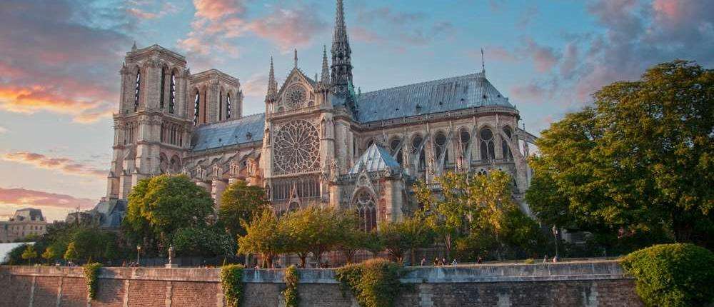 Visite virtuelle de Notre-Dame de Paris : un nouvel angle !